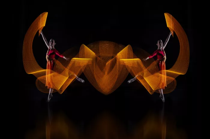 Aditya, Rawisyah: Ballerine en miroir