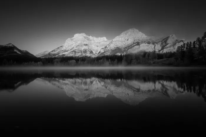 （李永男）, Li Yongnan: Wadge Pond B/W