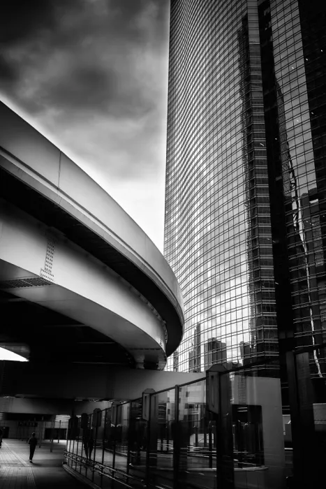 Nishikura, Makoto: Architektonická samota