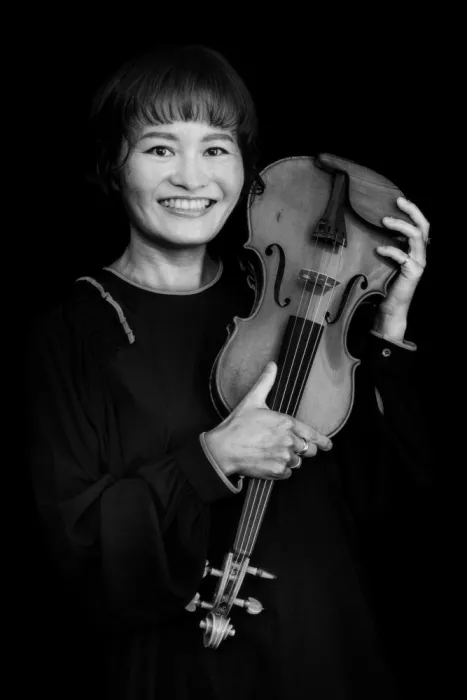 Yamamoto, Eiji: Violinistin