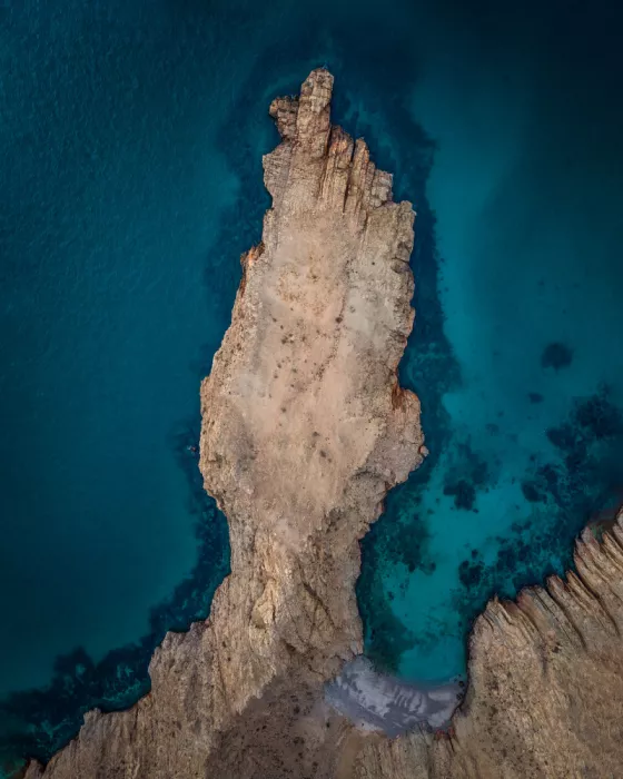 Jamal, Khalid: Mano della terra