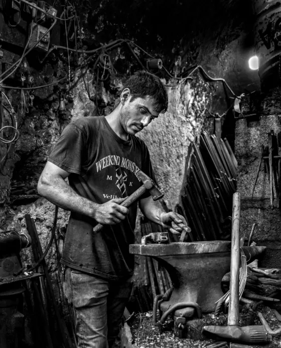 Alsofey, Bashar: Schmied - Handwerk
