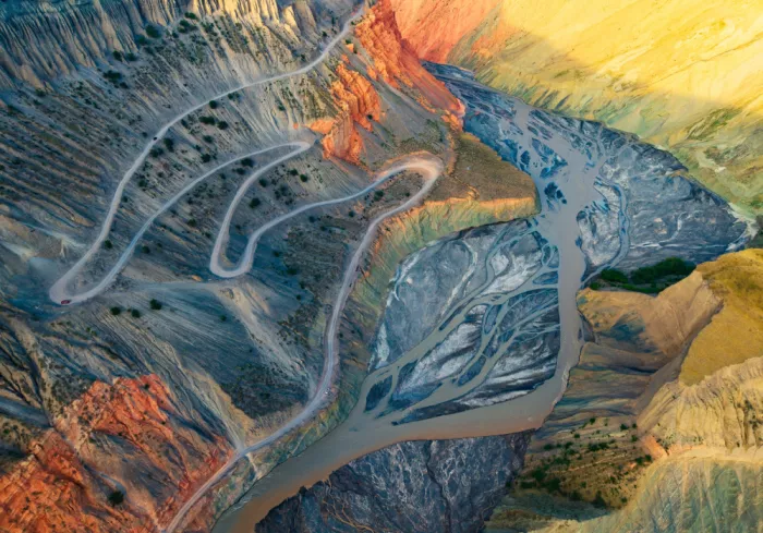 DB, YY: Colore della terra