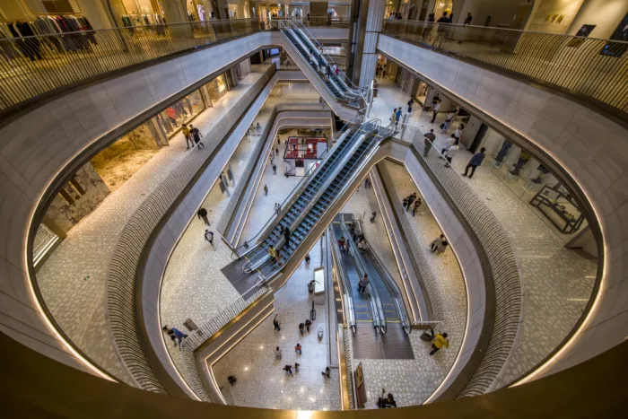 Liu, Ren Raymond: The Shopping Mall