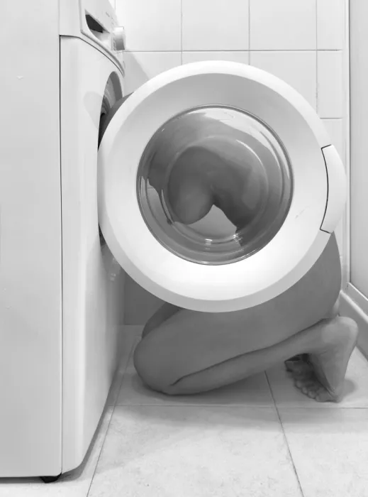 Barzaghi, Davide: Bathroom, Pt 3