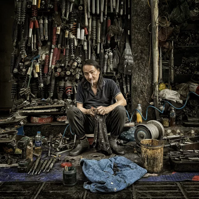 Stranak, Pavol: Officina di riparazione motociclette