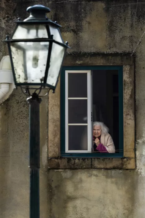 Melis, Maria Alberto: Lisbona - Alla finestra