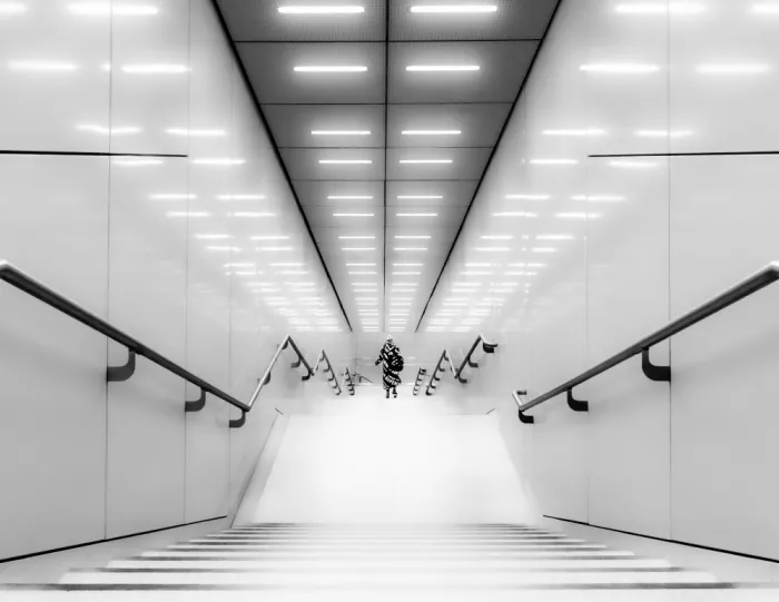 Dauer, Andy: Piano inferiore