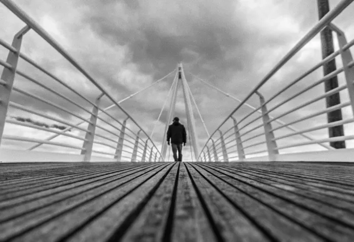Abreu, Fernando: Überquerung der Brücke