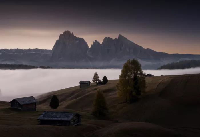 Ye, NingYun: Morgennebel in den Dolomiten