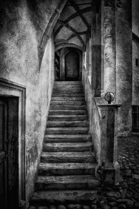 Corte, Raffaele: Locked doors