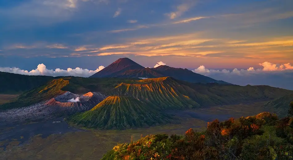 Wrobel, Karsten: L'alba del vulcano
