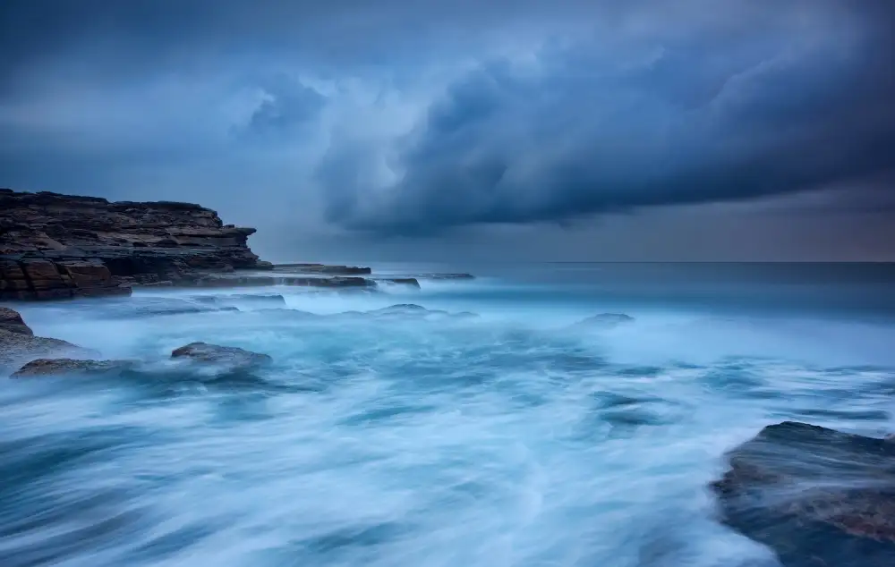 Zhang, Yan: Sous la tempête