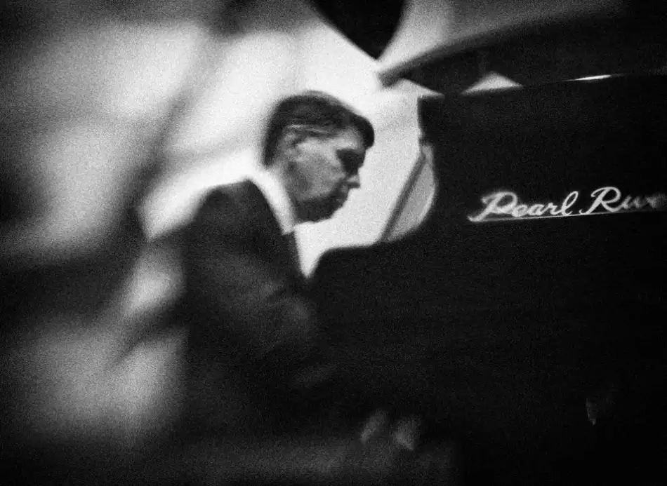 hardibudi: Pianista