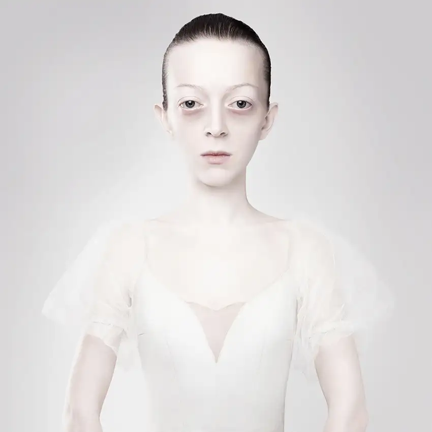 Katiev, Vladimir: Kleid