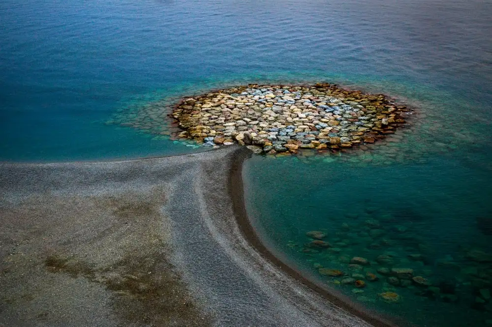 Stefan, Jacek: The Tyrrhenian Sea shore - from Hues of Italy