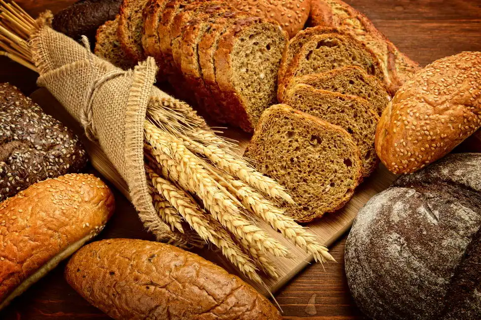 Neznámý: Čerstvý chléb a pšenice