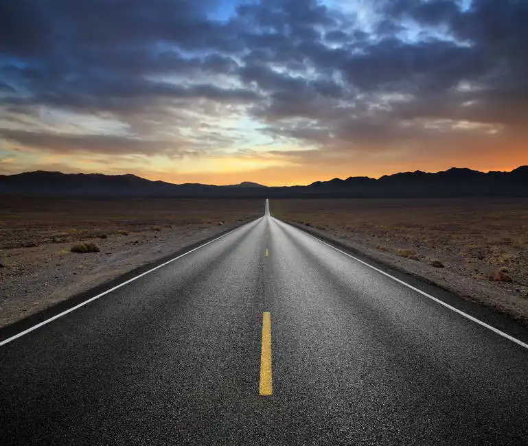 Neznámý: Silnice v poušti, Death Valley, Kalifornie