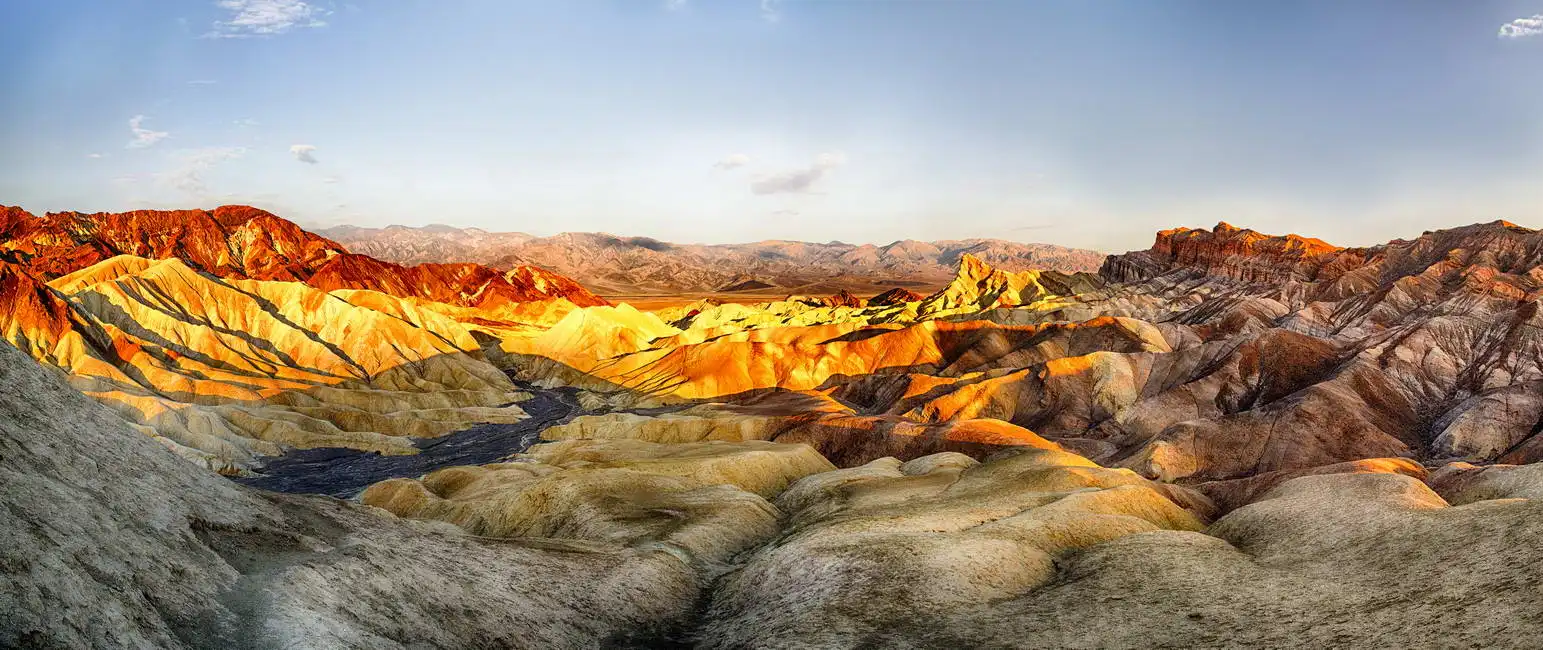Neznámý: Death Valley, východ slunce na Zabriskie Point