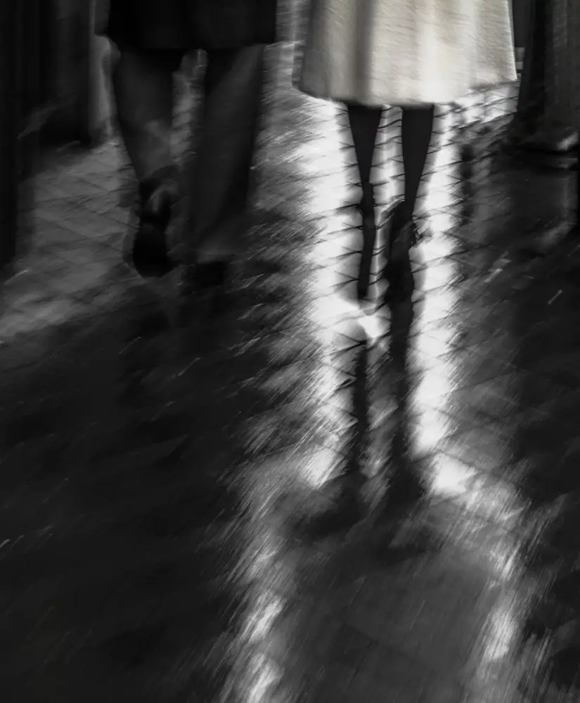 Claes, Gilbert: camminando sotto la pioggia