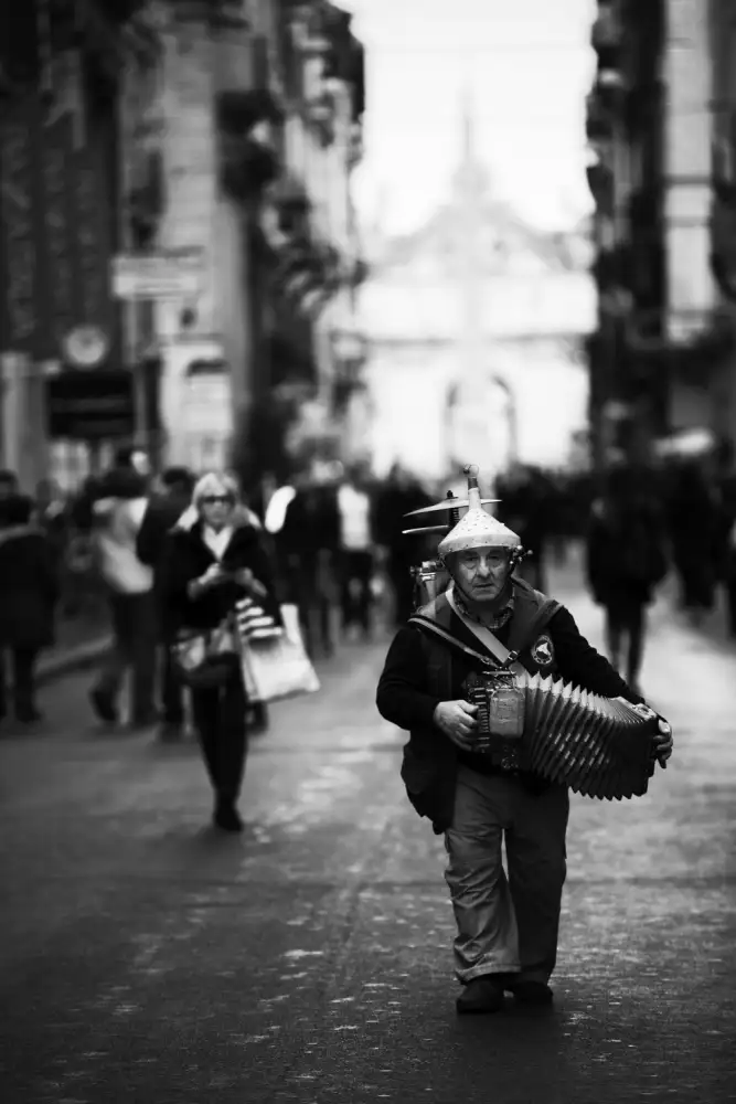 Oncete, Julien: Orchestermann