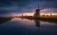 García, M. Jesús: Větrné mlýny Kinderdijk
