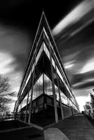 Buj, Núñez Rodrigo: Dům černé a bílé