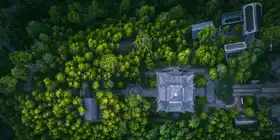 la, De Javier: Chrám Lijiang