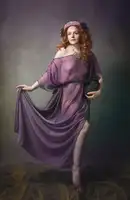 Catherine, W.: Fialový župan