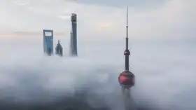 Zhang, Steve: Šanghaj v oblacích