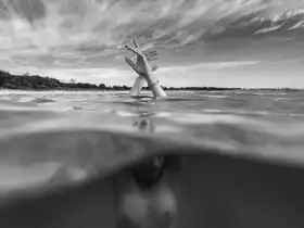 Stampfli, Craig: Povrchová úprava