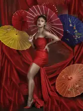 BHATTACHARYYA, PARTHA: ČERVENÁ UMBRELLA GIRL