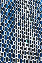 Ras, Abu Ali: MODRÉ čtverce