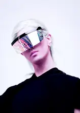 Barizi, Al: Žena Cyberpunk