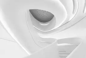 konglingming: Spirálové schodiště