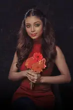 BHATTACHARYYA, PARTHA: KRÁSNÁ ŽENA