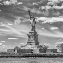 Viola, Melanie: NYC Socha svobody