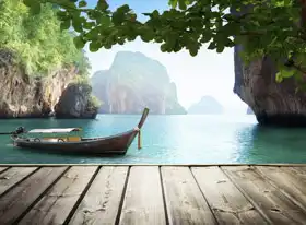 Neznámý: Andamanské moře a dřevěná loď v Thajsku