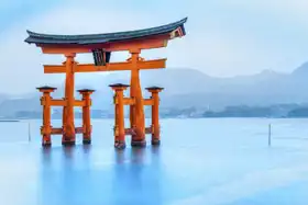 Neznámý: Miyajima, plovoucí brána, Japonsko