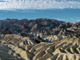 Neznámý: Badlands v Národním parku Death Valley