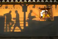 La_, Emektar Leyla: No name